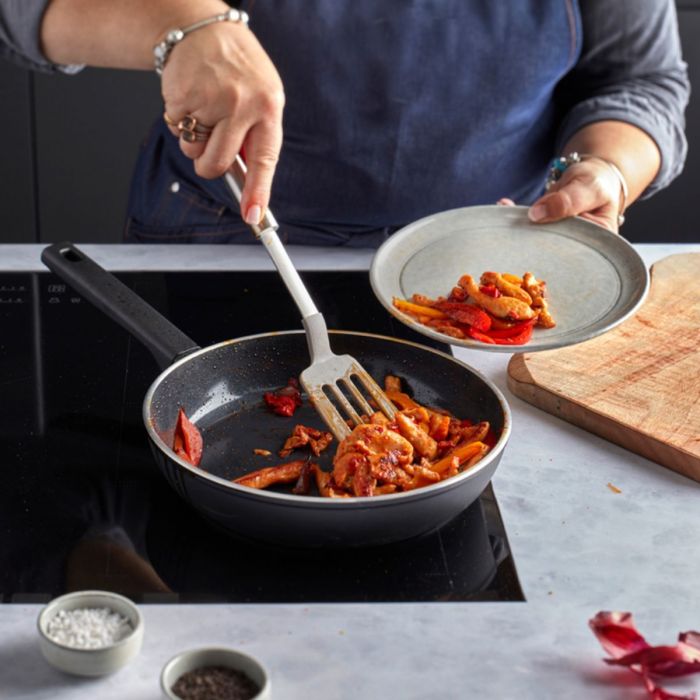 ALU COMFORT 3 - CERAFORCE KOEKENPAN 20cm