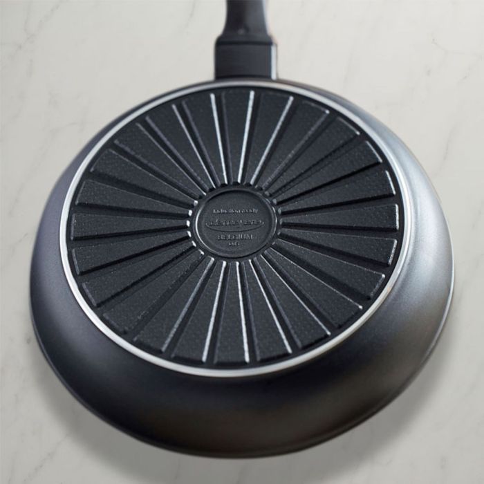 ALU COMFORT 3 - CERAFORCE KOEKENPAN 24CM