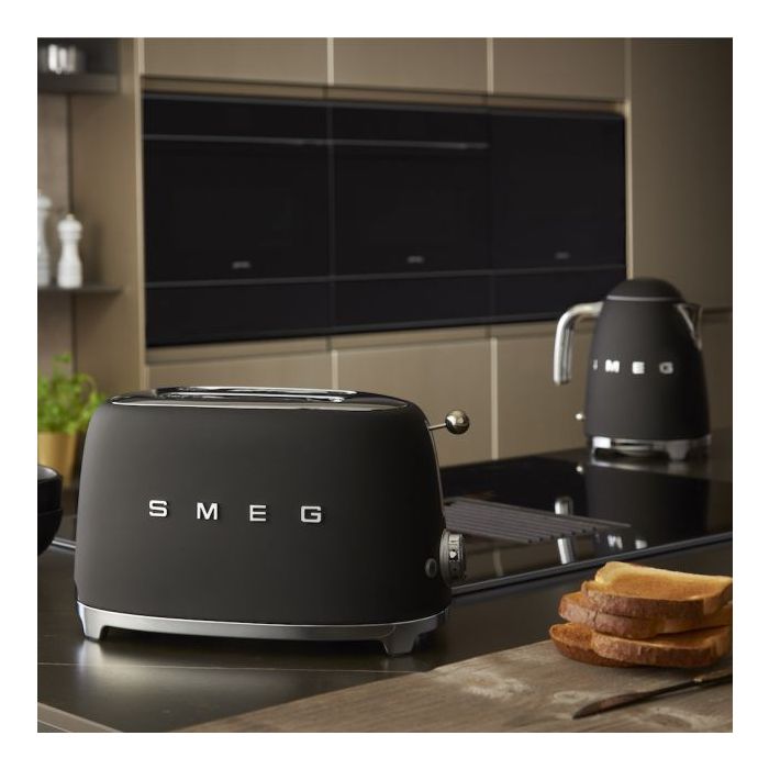 SMEG Waterkoker en Broodrooster 2x2 Mat Zwart