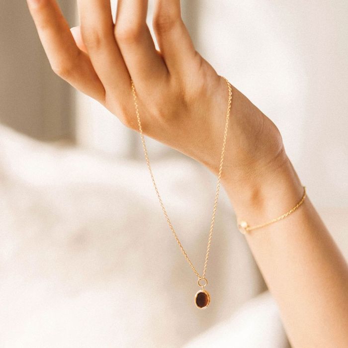My Jolie Candle met ketting Tiger Eye - Le Pouvoir Des Pierres