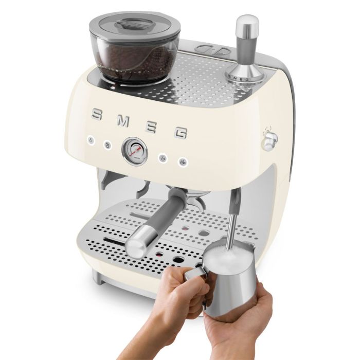 SMEG ESPRESSOMACHINE MET GEÏNTEGREERDE MOLEN CRÈME
