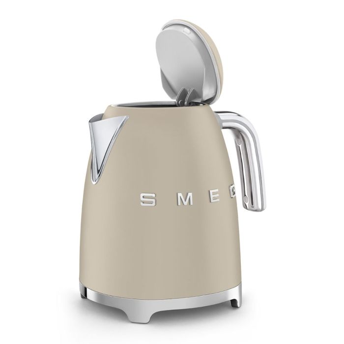 SMEG WATERKOKER 1,7LTR MOONLIGHT
